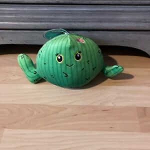 BRAND NEW STUFF ANIMAL! nWT! SMOKE FREE HOME!